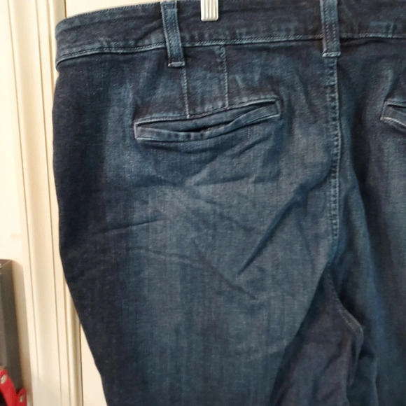Lane Bryant Dark Wash Denim Bermuda Shorts in Size 28 - Picture 8 of 12